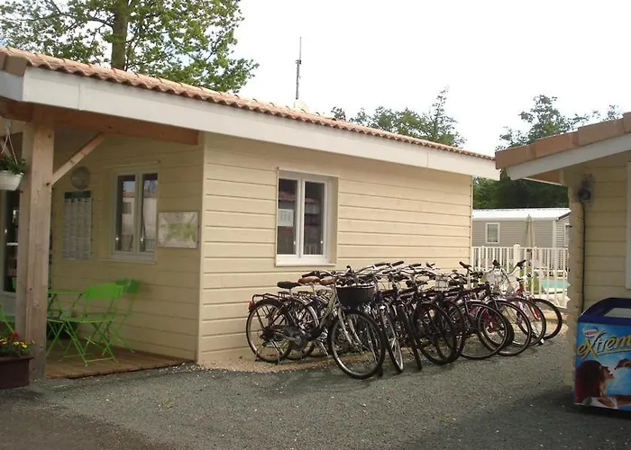 Camping Les Chevrefeuilles - Maeva