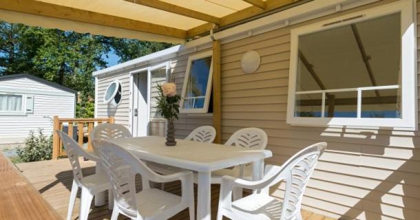 Campsite Les Chevrefeuilles - Maeva Royan